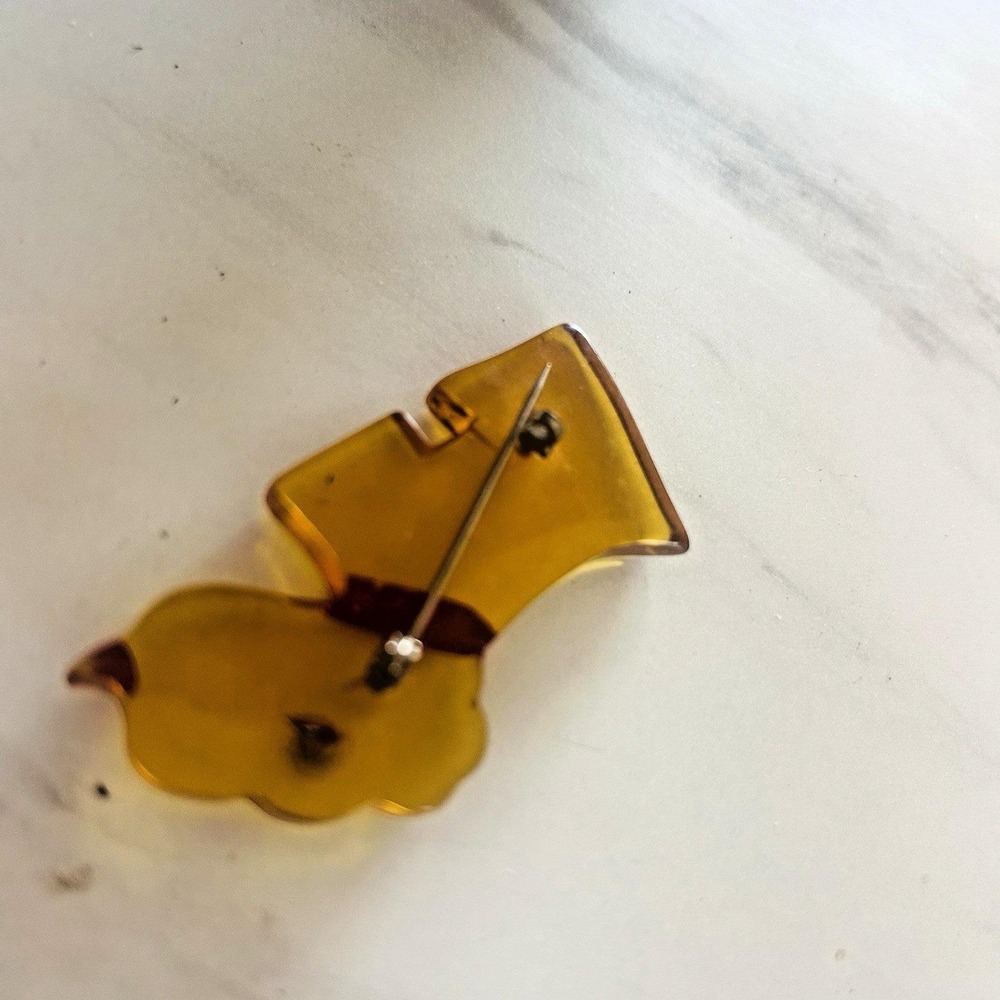 Vintage Butterscotch Bakelite Scotty Dog Brooch Pin Red Collar & Nose Art Deco - Picture 6 of 11
